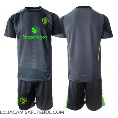 Camisa de Futebol Manchester United Goleiro Equipamento Secundário Infantil 2025-26 Manga Curta (+ Calças curtas)